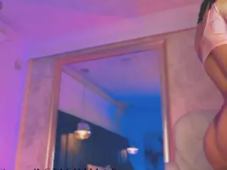Nayla Potter's Live Sex Cam Show