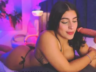 Nayla Potter's Live Sex Cam Show