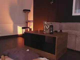 Mila's Live Sex Cam Show