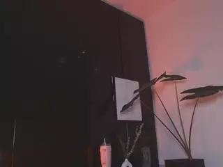 Mila's Live Sex Cam Show