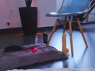 Mila's Live Sex Cam Show