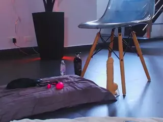 Mila's Live Sex Cam Show