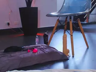 Mila's Live Sex Cam Show