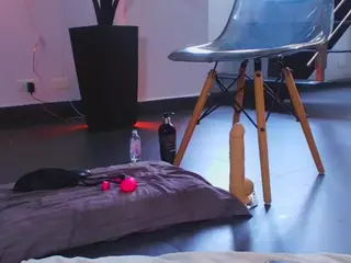 Mila's Live Sex Cam Show