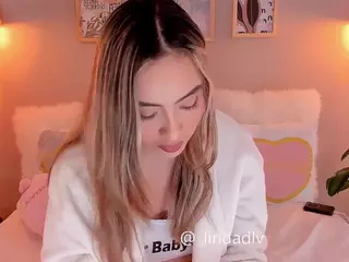 linda_dlv's Live Sex Cam Show