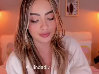 lindaVega's Live Sex Cam Show