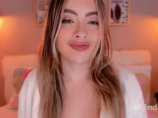 lindaVega's Live Sex Cam Show