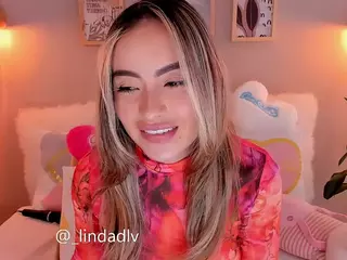 lindaVega's Live Sex Cam Show
