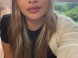 lindaVega's Live Sex Cam Show