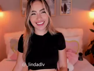lindaVega's Live Sex Cam Show