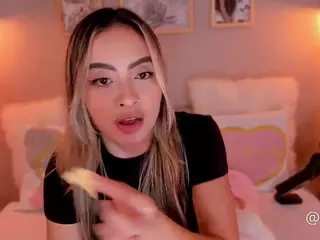lindaVega's Live Sex Cam Show