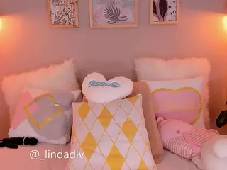 lindaVega's Live Sex Cam Show