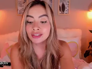 lindaVega's Live Sex Cam Show