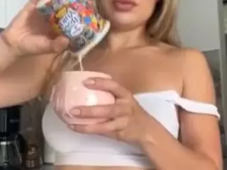 lindaVega's Live Sex Cam Show