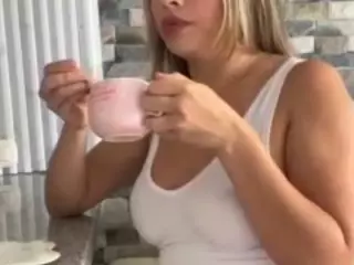 lindaVega's Live Sex Cam Show
