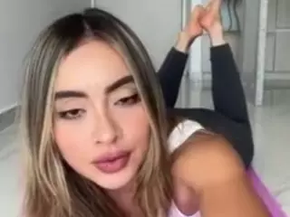 lindaVega's Live Sex Cam Show