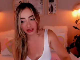 lindaVega's Live Sex Cam Show
