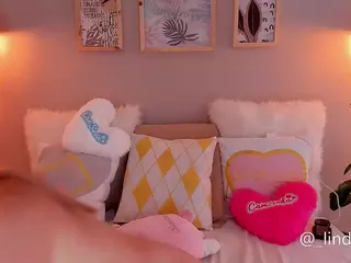 lindaVega's Live Sex Cam Show