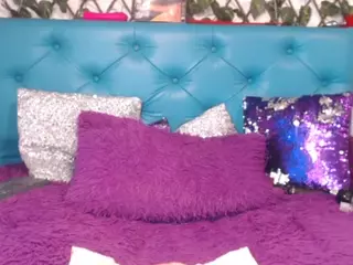 sarawiills's Live Sex Cam Show