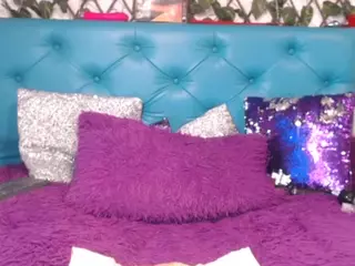 sarawiills's Live Sex Cam Show