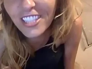 hannahkisses's Live Sex Cam Show