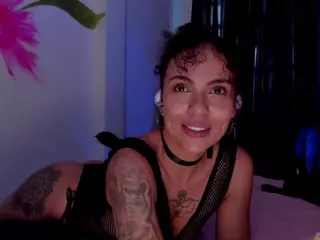 Sra. NATASHA WALKER's Live Sex Cam Show