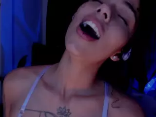 Sra. NATASHA WALKER's Live Sex Cam Show