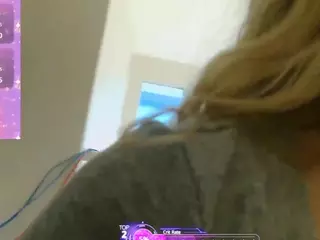 blondiewithanass's Live Sex Cam Show