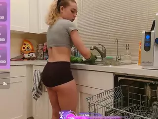 blondiewithanass's Live Sex Cam Show