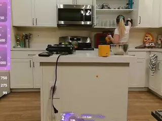 blondiewithanass's Live Sex Cam Show