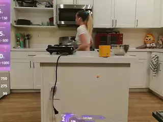 blondiewithanass's Live Sex Cam Show