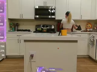 blondiewithanass's Live Sex Cam Show