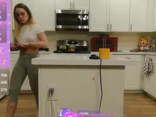 blondiewithanass's Live Sex Cam Show
