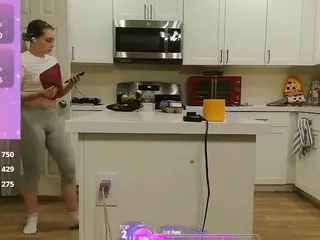 blondiewithanass's Live Sex Cam Show