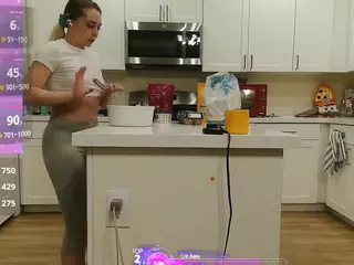 blondiewithanass's Live Sex Cam Show