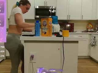 blondiewithanass's Live Sex Cam Show
