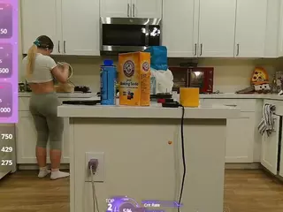 blondiewithanass's Live Sex Cam Show