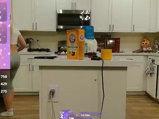 blondiewithanass's Live Sex Cam Show