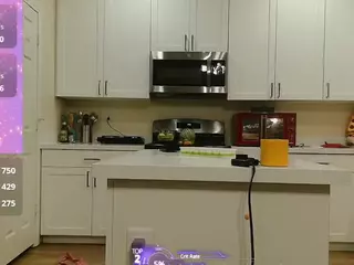 blondiewithanass's Live Sex Cam Show