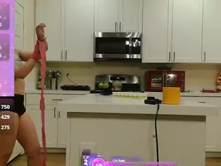 blondiewithanass's Live Sex Cam Show