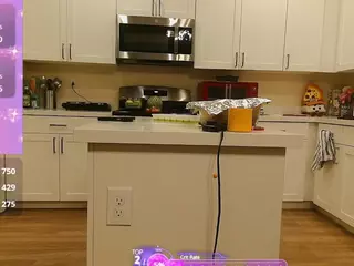 blondiewithanass's Live Sex Cam Show
