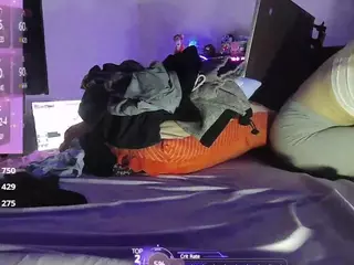blondiewithanass's Live Sex Cam Show