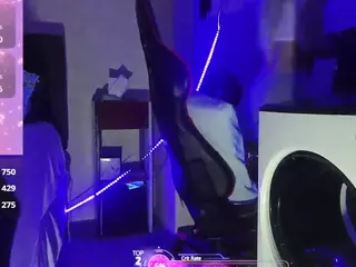 blondiewithanass's Live Sex Cam Show