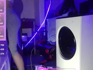 blondiewithanass's Live Sex Cam Show