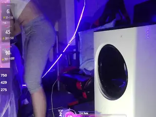 blondiewithanass's Live Sex Cam Show