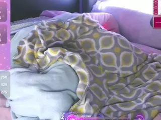 blondiewithanass's Live Sex Cam Show