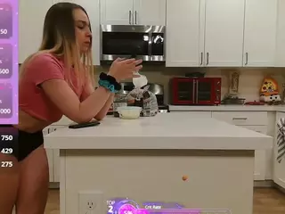 blondiewithanass's Live Sex Cam Show