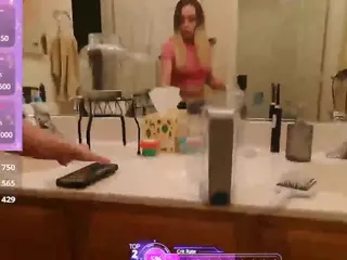 blondiewithanass's Live Sex Cam Show