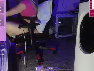 blondiewithanass's Live Sex Cam Show