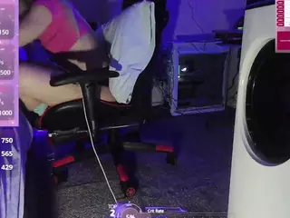 blondiewithanass's Live Sex Cam Show